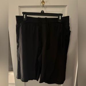 Black lulu lemon 9 inch liner less shorts with boxes and draw string